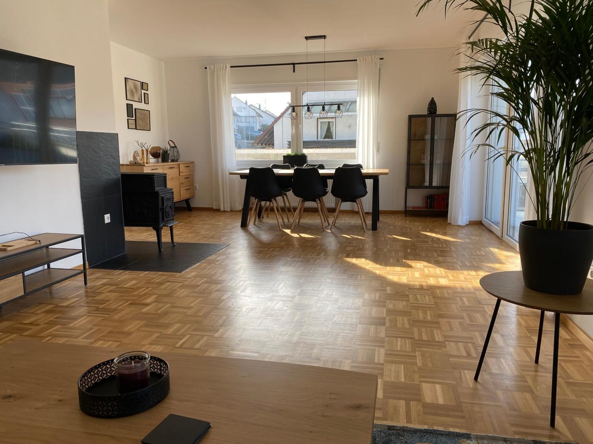 Am Kienbusch - Suedliche Weinstrasse - Erdgeschoss Appartement Annweiler am Trifels Buitenkant foto